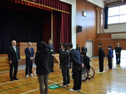 離任される先生方のあいさつです