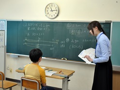 小学部では算数の授業をしていました
