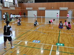 白熱の試合がてんかいされていました