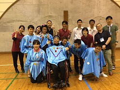 鳥取盲学校全員集合です