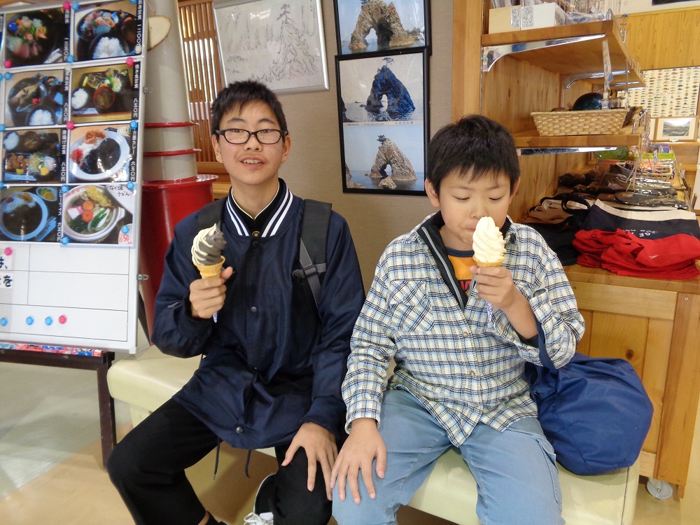 イカ墨ソフトを食べました