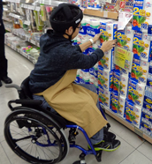 きずなサポート～サンマート湖山店で実習の様子です