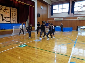 サッカーをしている様子