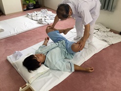浪越指圧浅草橋センターで施術体験・実技指導をしていただきました