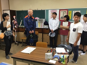 教室環境チェックの様子