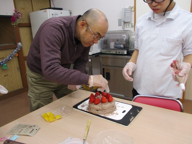 ケーキ作り２