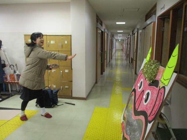 舎生豆まき２