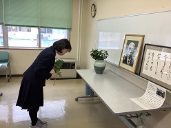献花の様子２