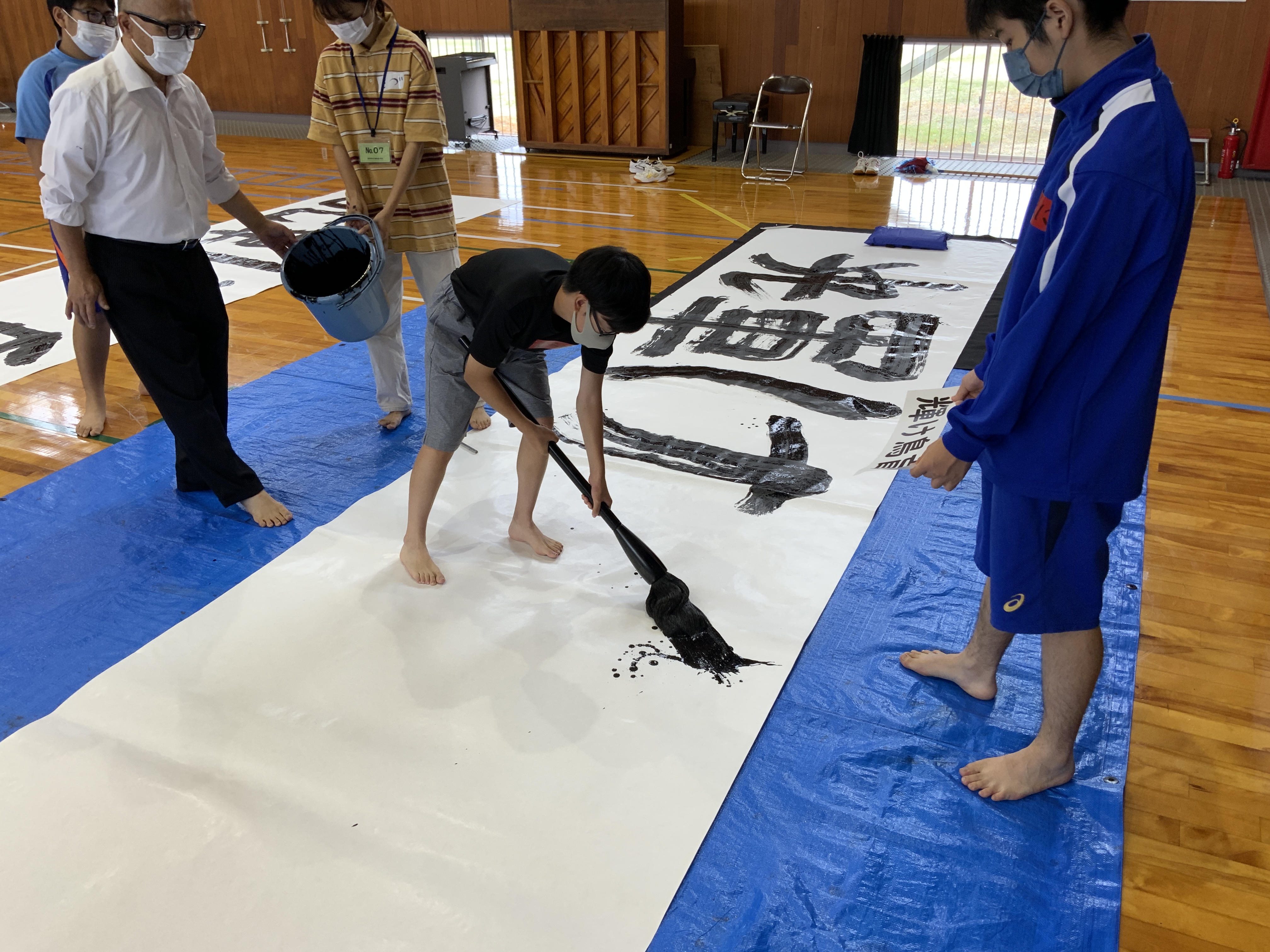 横断幕づくり