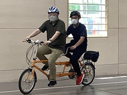 タンデム自転車