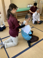 あん摩授業の様子