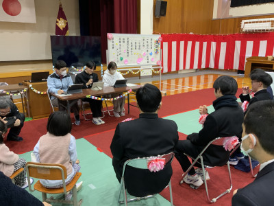 在校生の出し物の様子