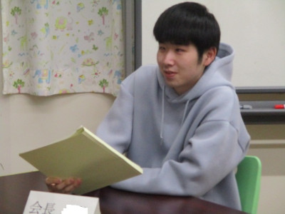 舎生が意見を言っている場面１