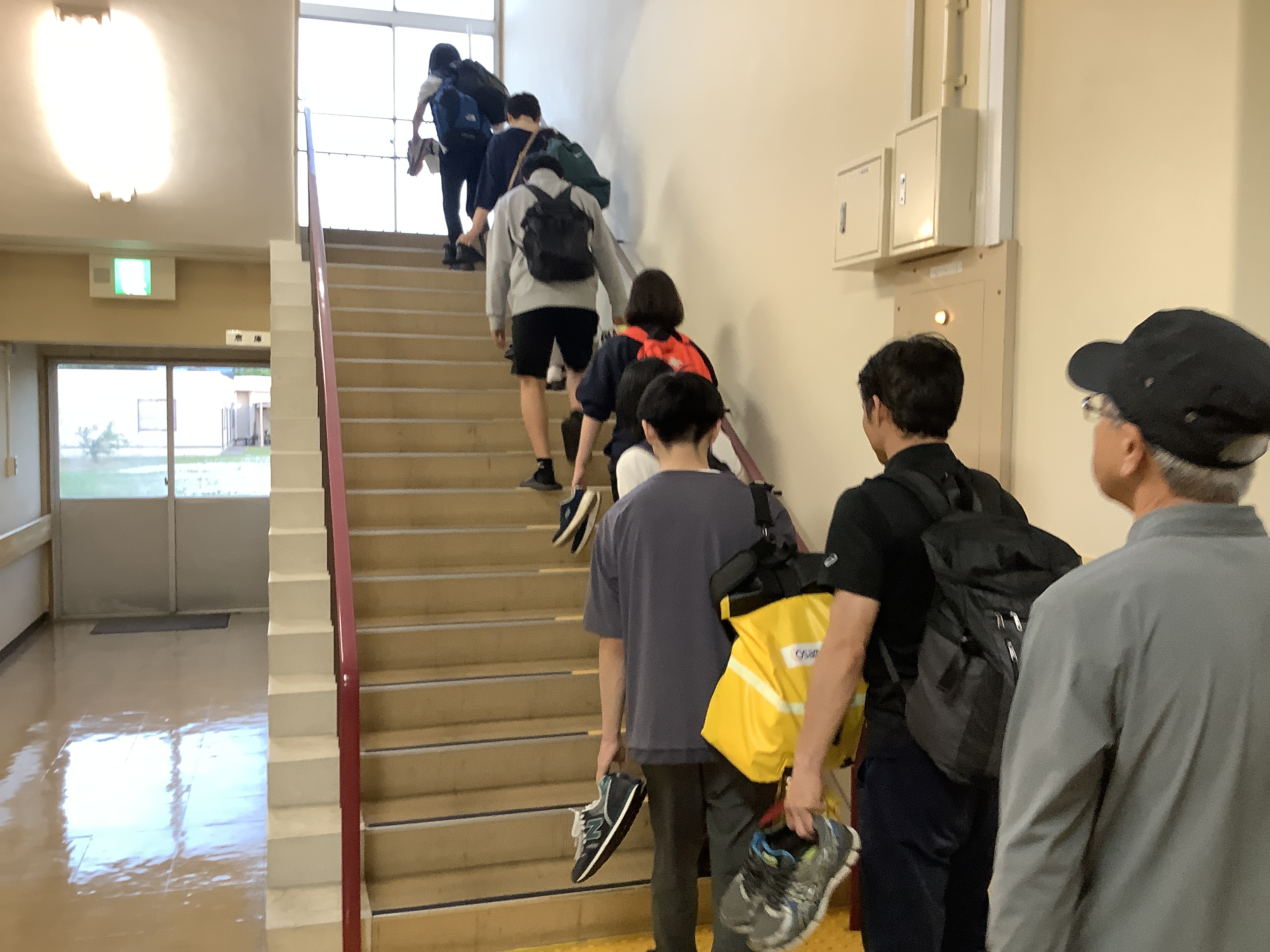 避難している様子