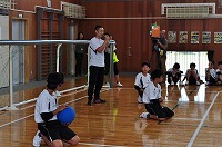 工藤選手からアドバイスを受ける様子