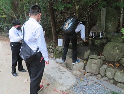 初日　玉作湯神社