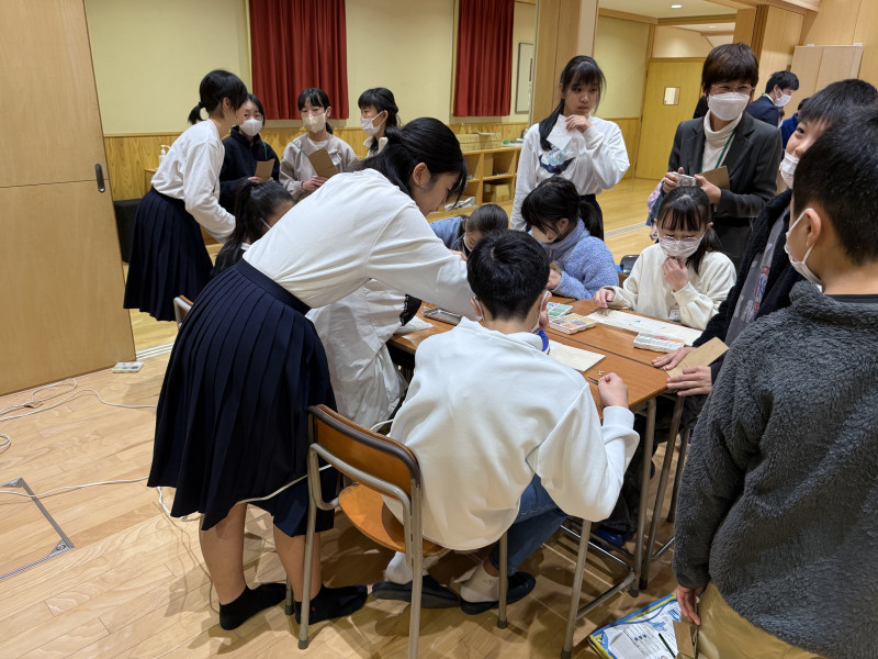 ８ビーズ班