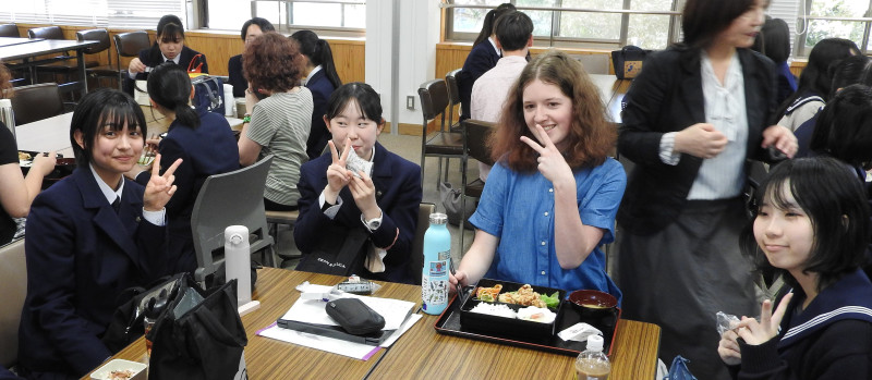 昼食４