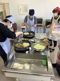 お好み焼きづくり