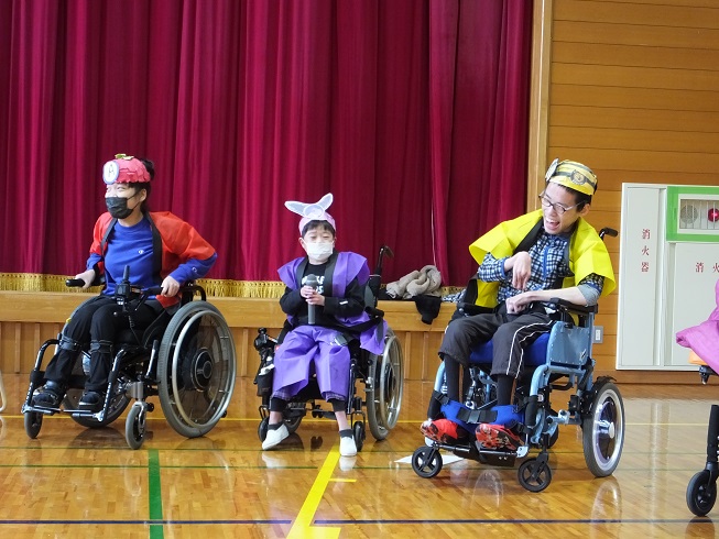 ４卒業生パフォーマンス