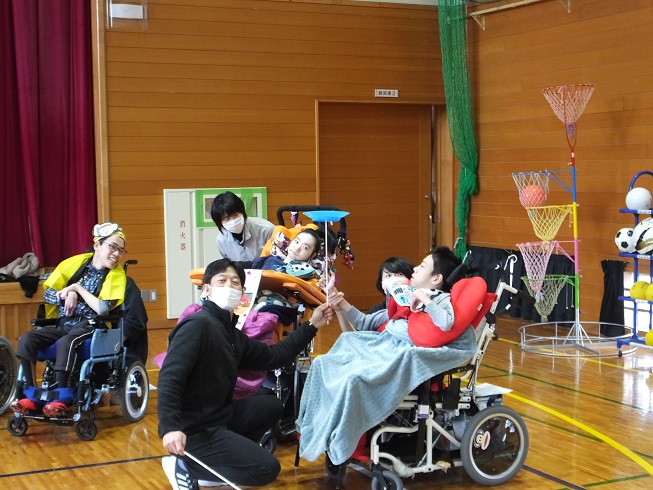 ５祝いの皿回し