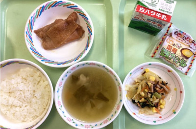 給食