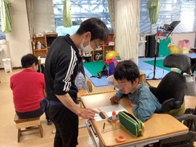 すう1