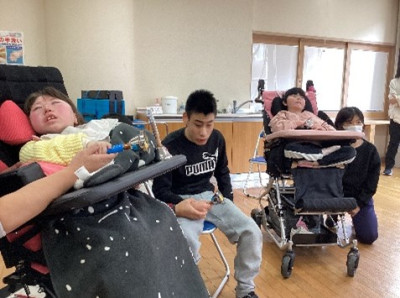 ち4