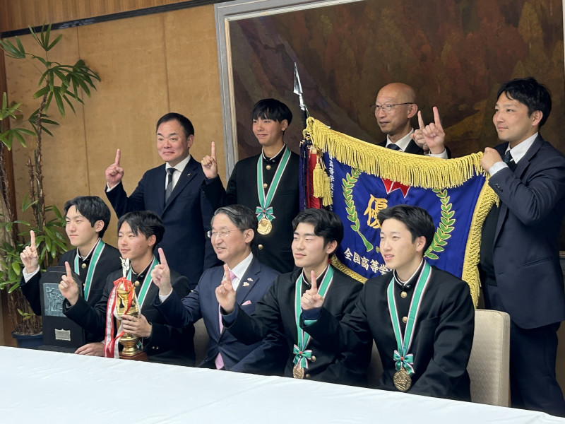 知事３