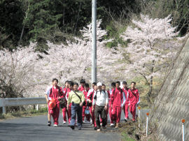 遠足１年