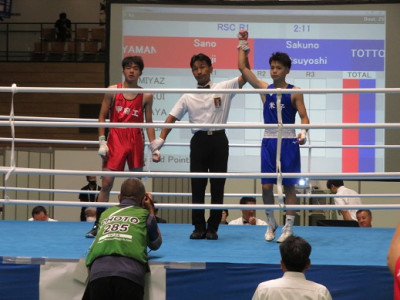 ボクシング作野君１回戦勝利