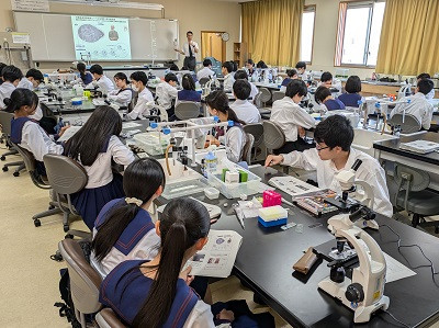 生物改