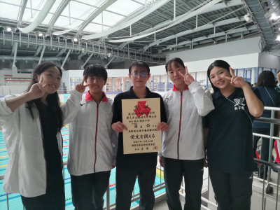 水泳部（女子５名）