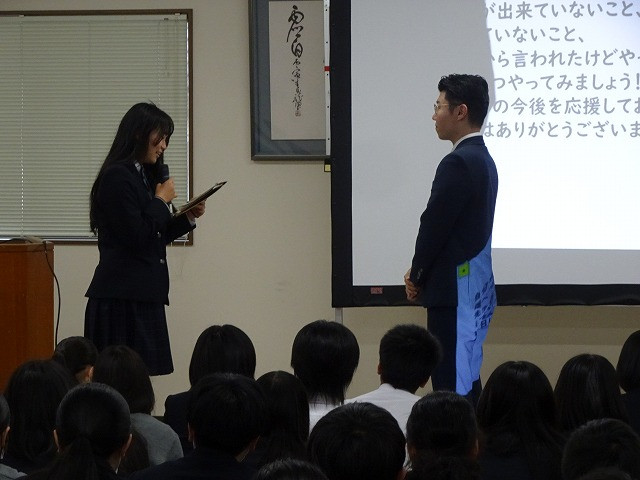 ④