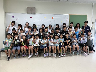⑧
