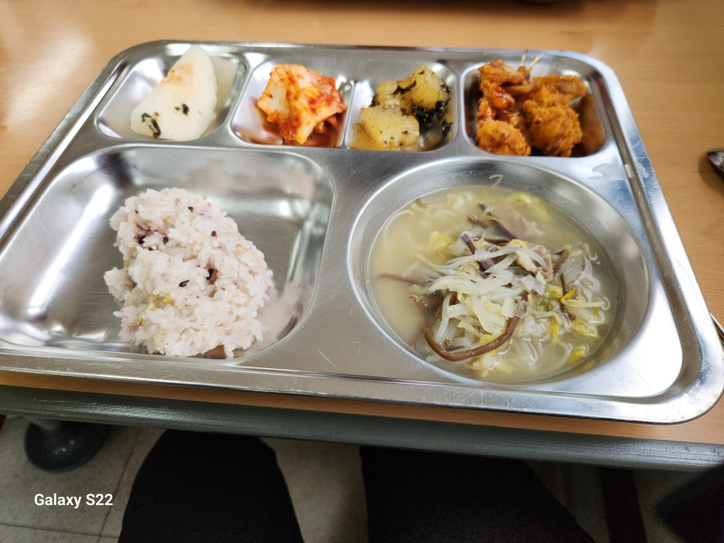 07 無料の学校給食