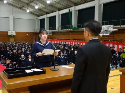 ２－３入学者代表宣誓