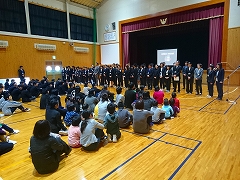 担任発表