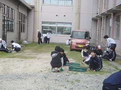 除草作業校内２