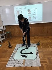 ３年生書道パフォーマンス練習の様子