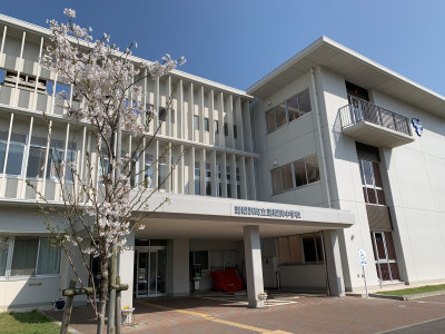 桜玄関