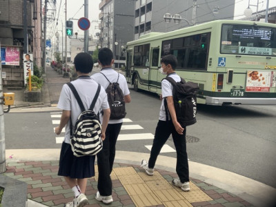 57D095CA-F67B-4A71-AFCE-3FCF9286EAEB