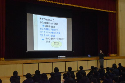 支え合う仲間3