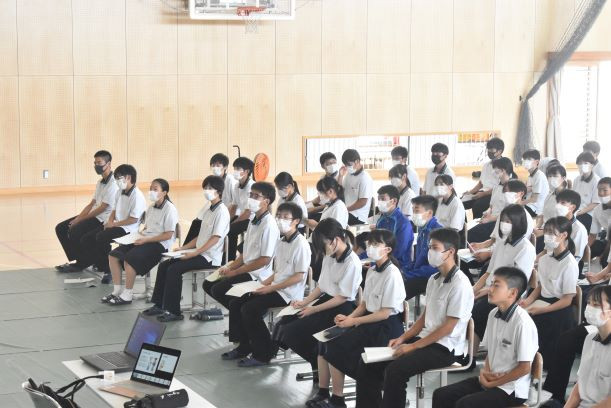 情報モラル講演会3年生2