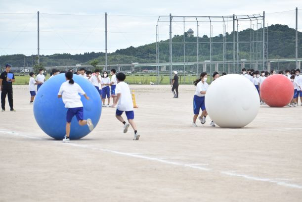 大玉転がし5