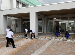 玄関掃除
