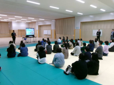 ④