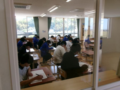 ④