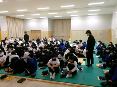 ④
