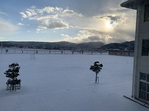 雪のグラウンド
